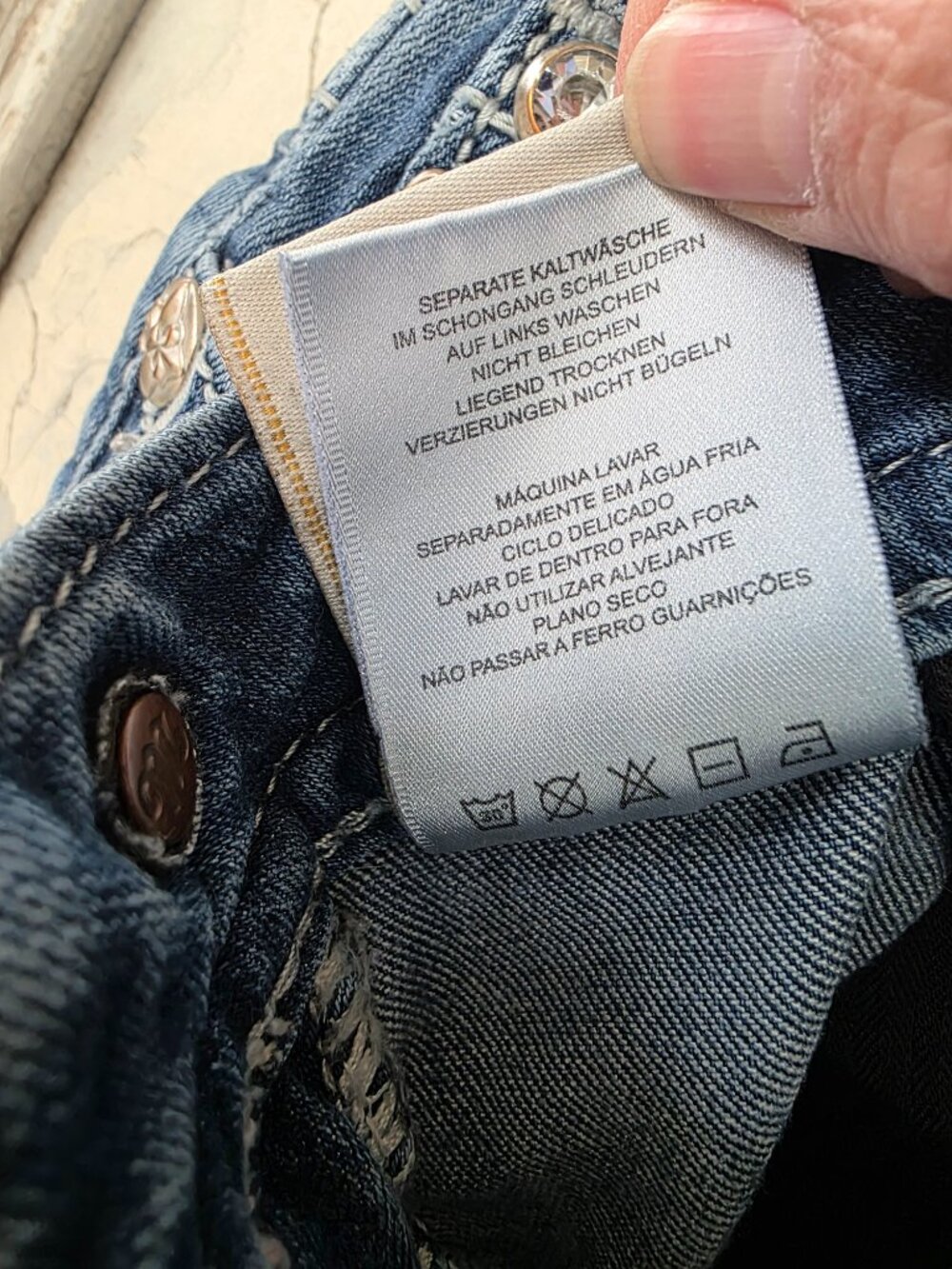 Miss Me Womens Standard Boot Fleur de Lis Distressed Jeans size 28 - Picture 10 of 11